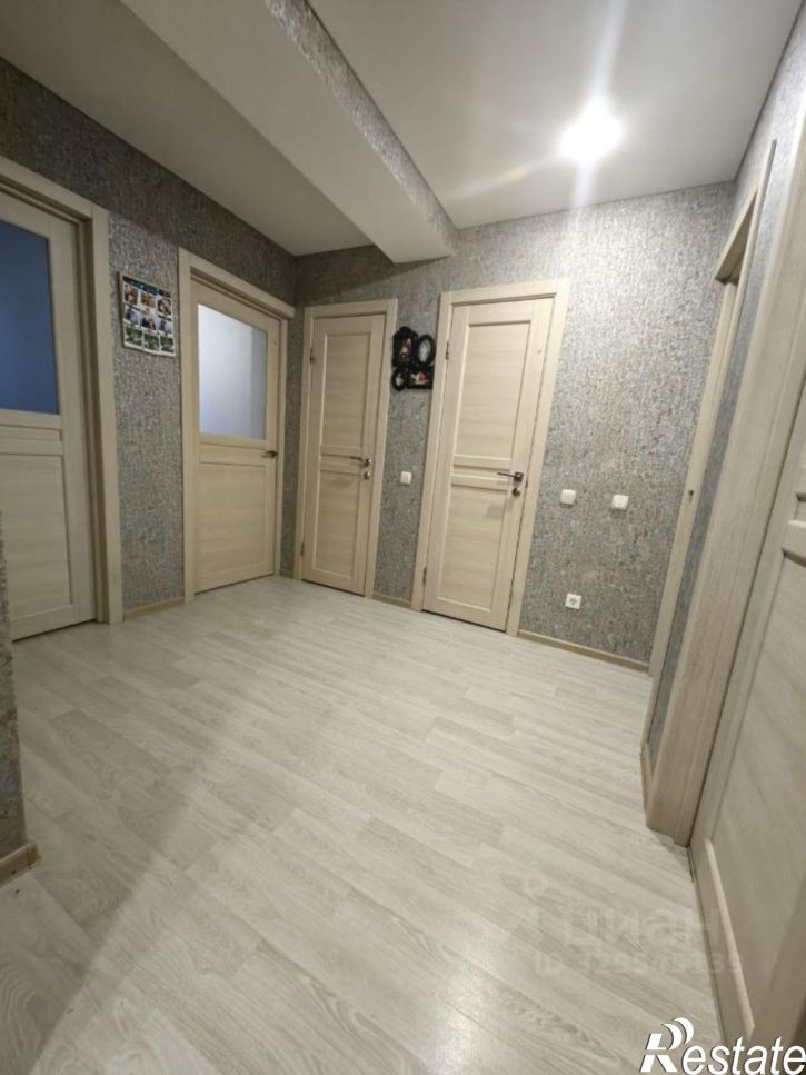 3-комн квартира улица Петра Тарасова, 12,  д. 12