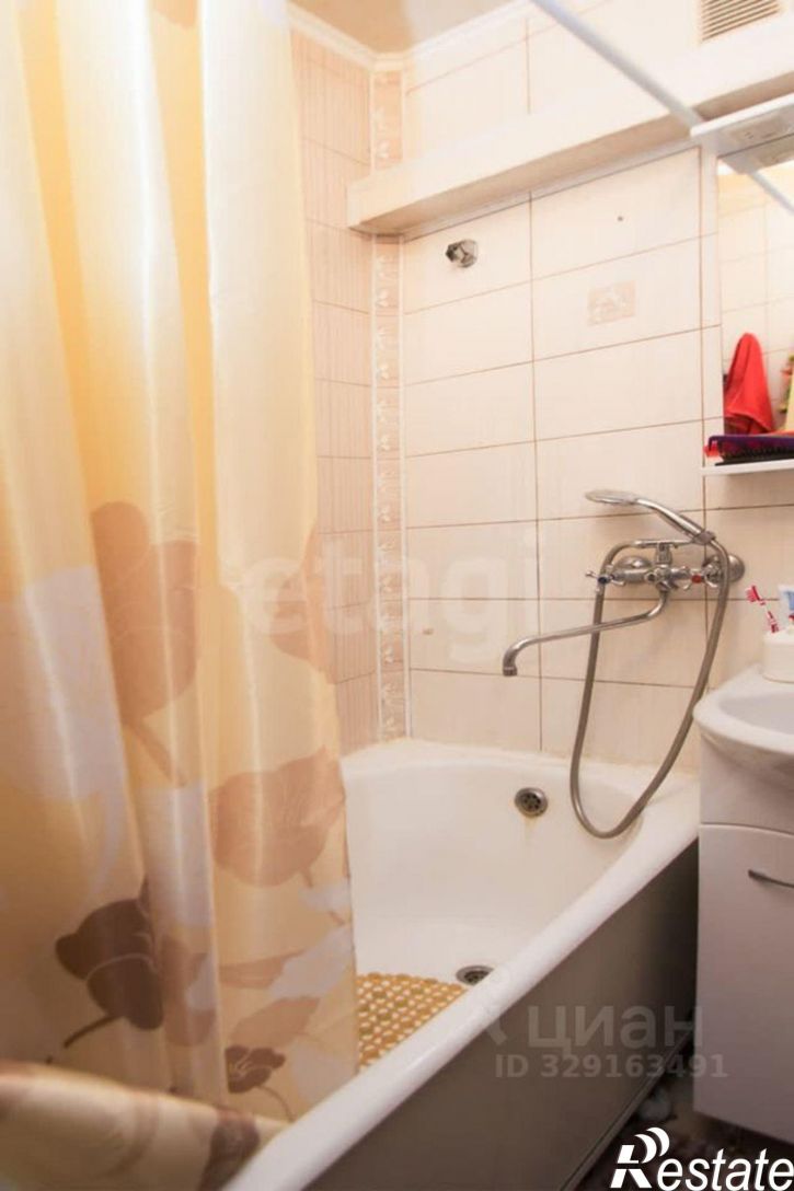 3-комн квартира пер Малинники, 9,  д. 9