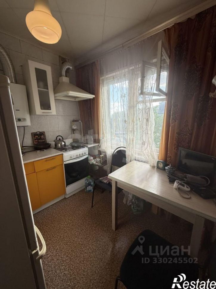 3-комн квартира улица Суворова, 50,  д. 50