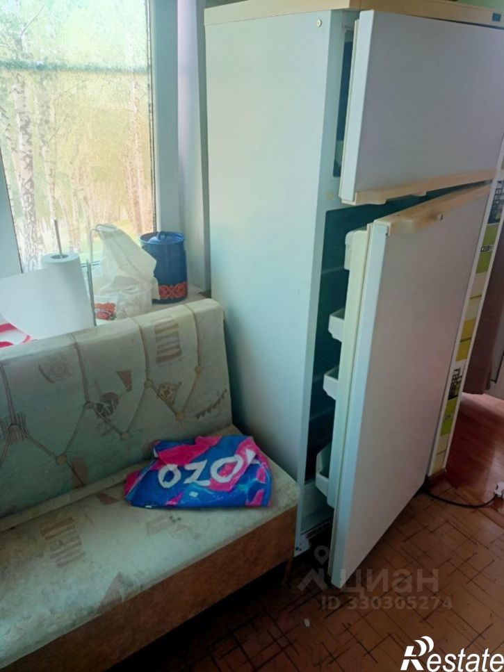 3-комн квартира Хрустальная улица, 50,  д. 50