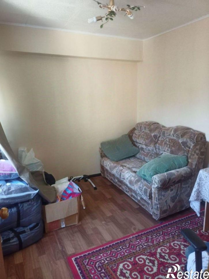 3-комн квартира Хрустальная улица, 50,  д. 50