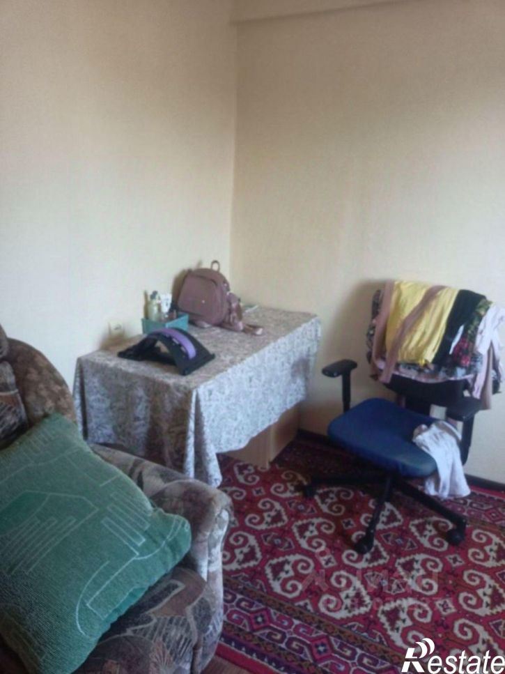 3-комн квартира Хрустальная улица, 50,  д. 50