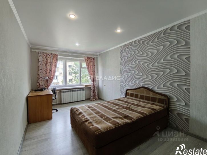 2-комн квартира Московская улица, 240 к1,  д. 240 к1