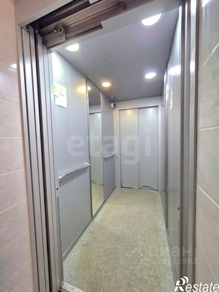 3-комн квартира улица Гурьянова, 69 к2,  д. 69 к2