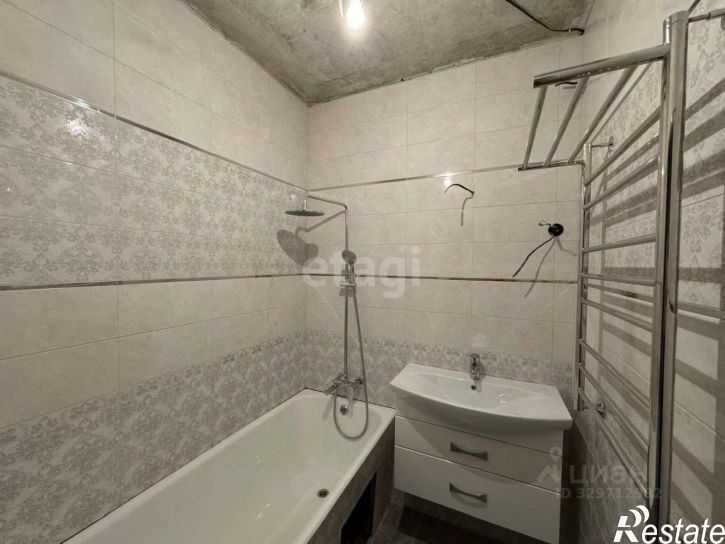 3-комн квартира улица Гурьянова, 69 к2,  д. 69 к2