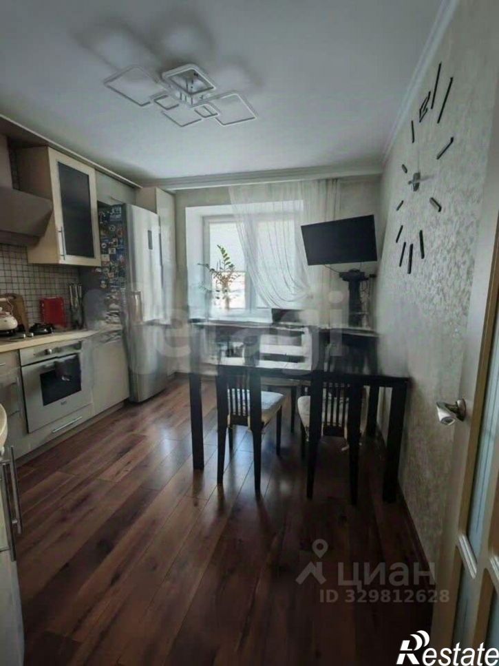 3-комн квартира улица Гурьянова, 73,  д. 73