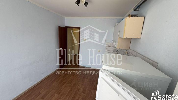 1-комн квартира улица Петра Тарасова, 27,  д. 27