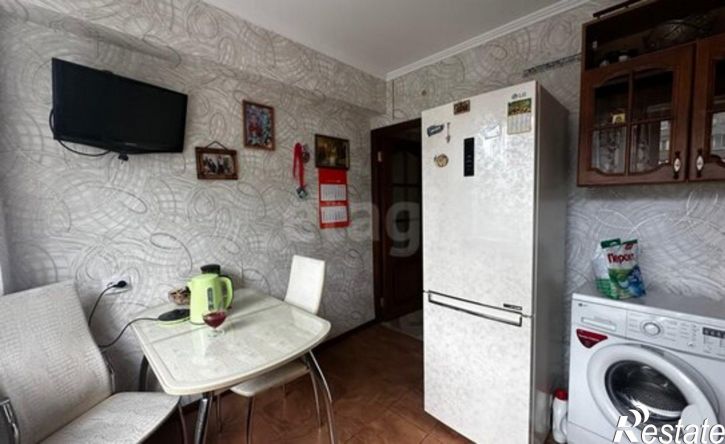 2-комн квартира улица Гурьянова, 57 к4,  д. 57 к4