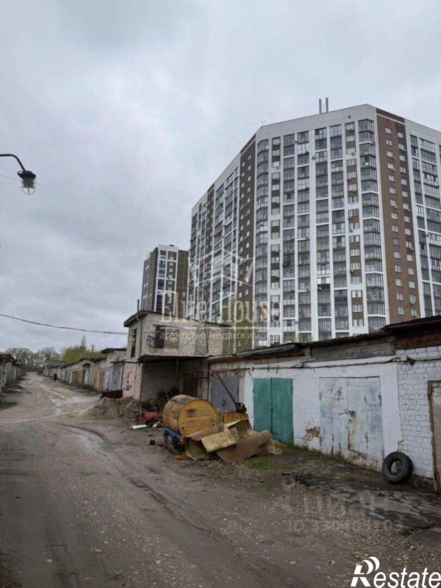 Купить гараж, место в паркинге за 550 000 рублей на ул Чехова, 21