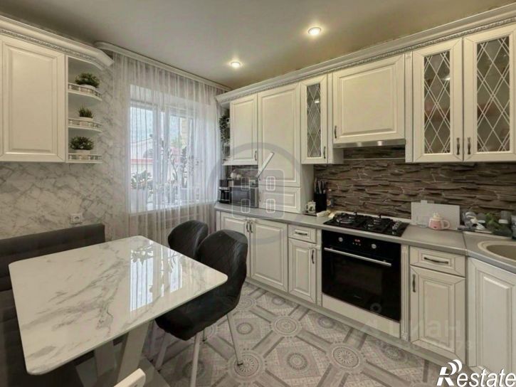 2-комн квартира ул Хрустальная, 60б,  д. 60б