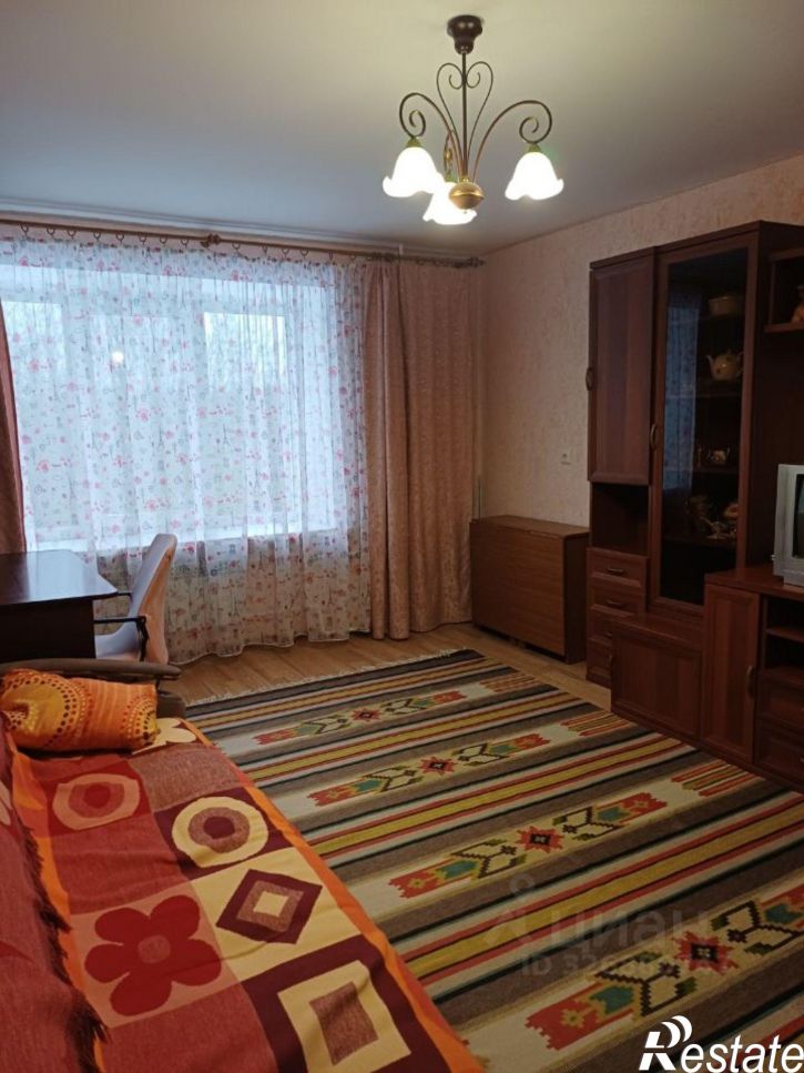 4-комн квартира ул Первых Коммунаров, 14,  д. 14