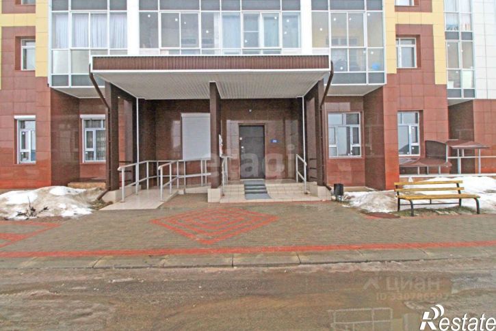 3-комн квартира улица Фомушина, 31,  д. 31