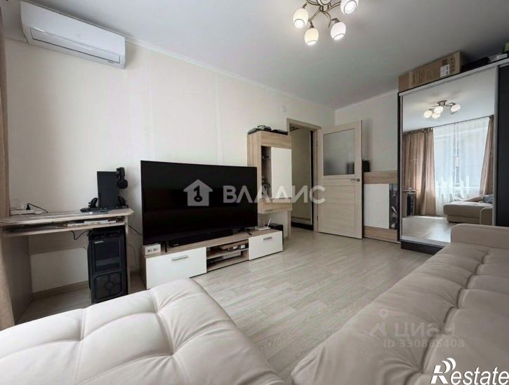 2-комн квартира улица Петра Тарасова, 12,  д. 12