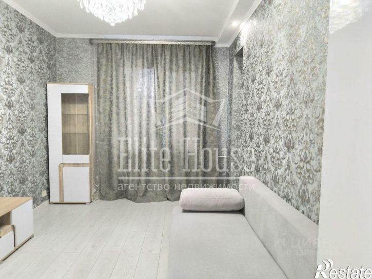 3-комн квартира ул Ленина, 100,  д. 100