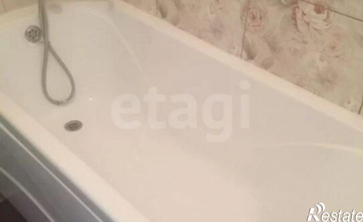 4-комн квартира улица Гурьянова, 51,  д. 51