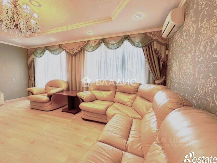 4-комн квартира улица Чехова, 13А,  д. 13А