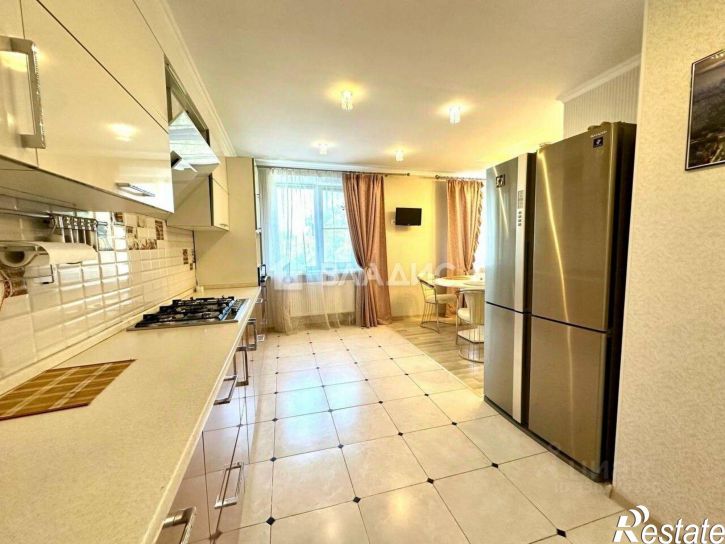4-комн квартира улица Чехова, 13А,  д. 13А