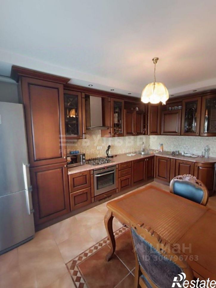 3-комн квартира улица Баррикад, 10,  д. 10