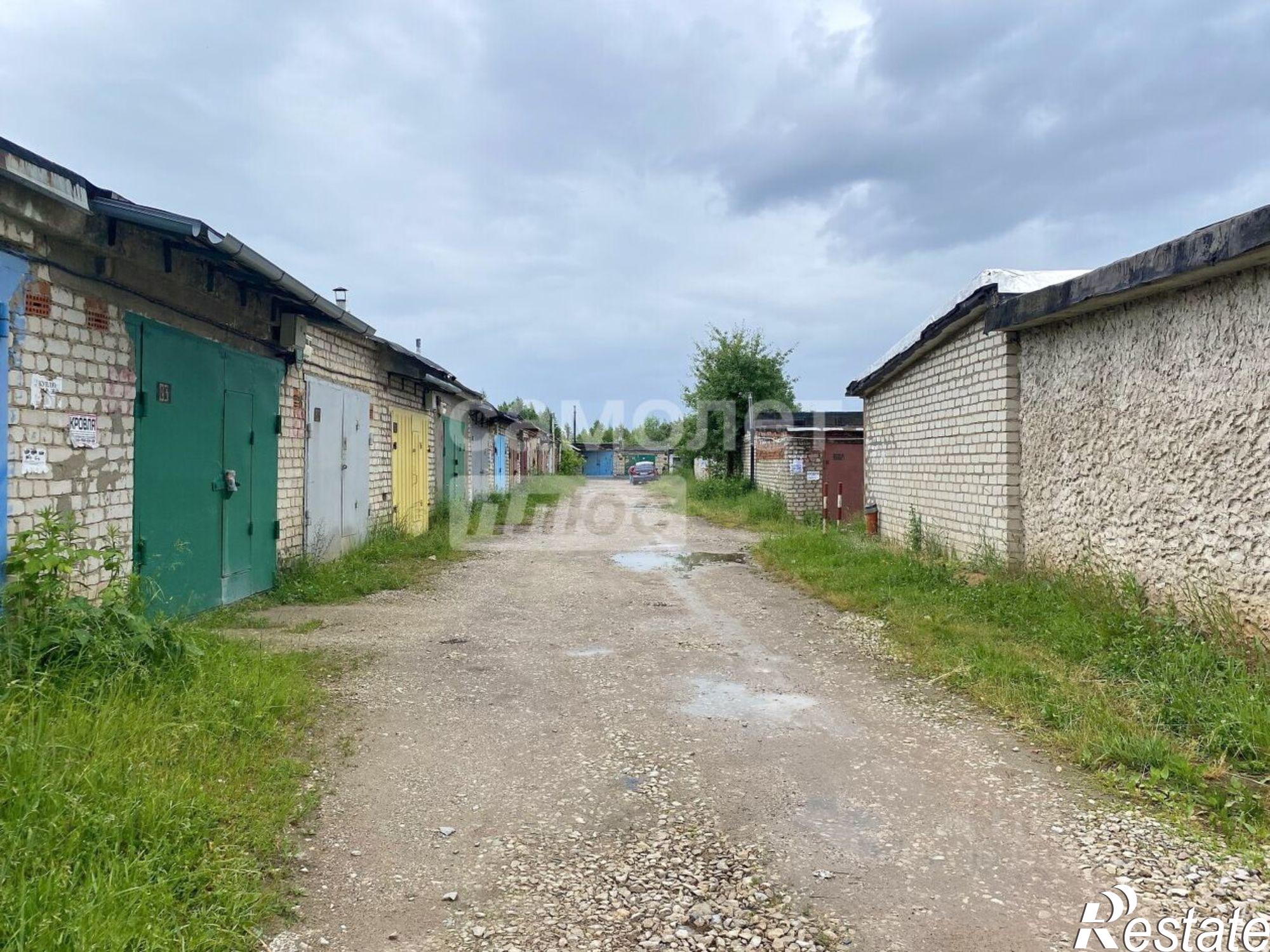 Купить гараж, место в паркинге за 600 000 рублей на Московская улица