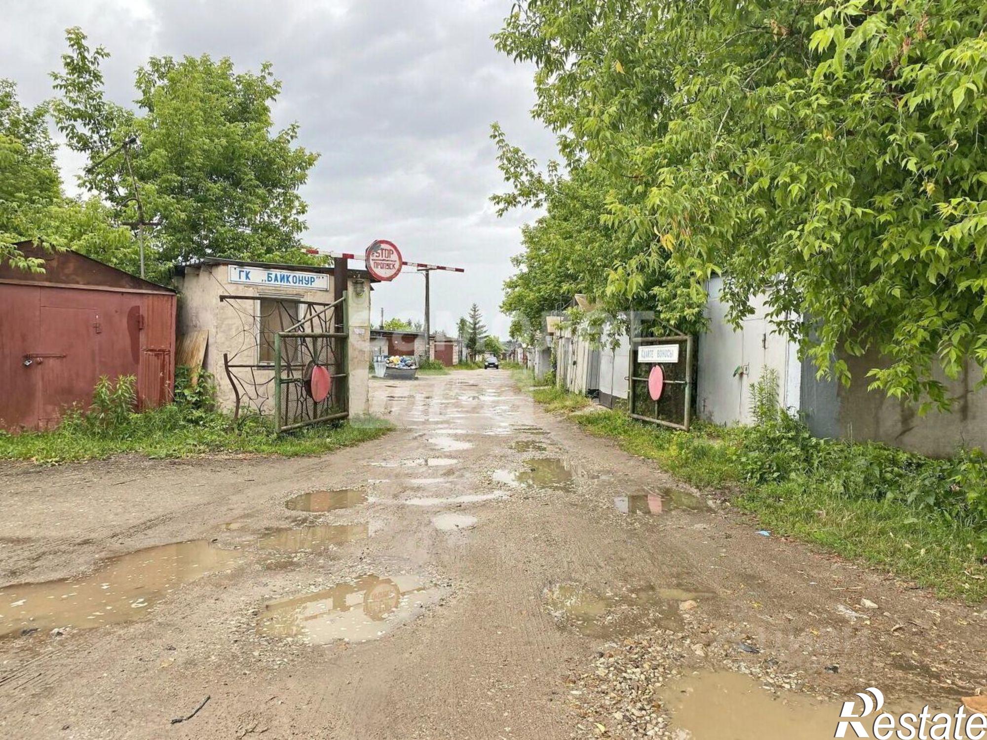 Купить гараж, место в паркинге за 600 000 рублей на Московская улица