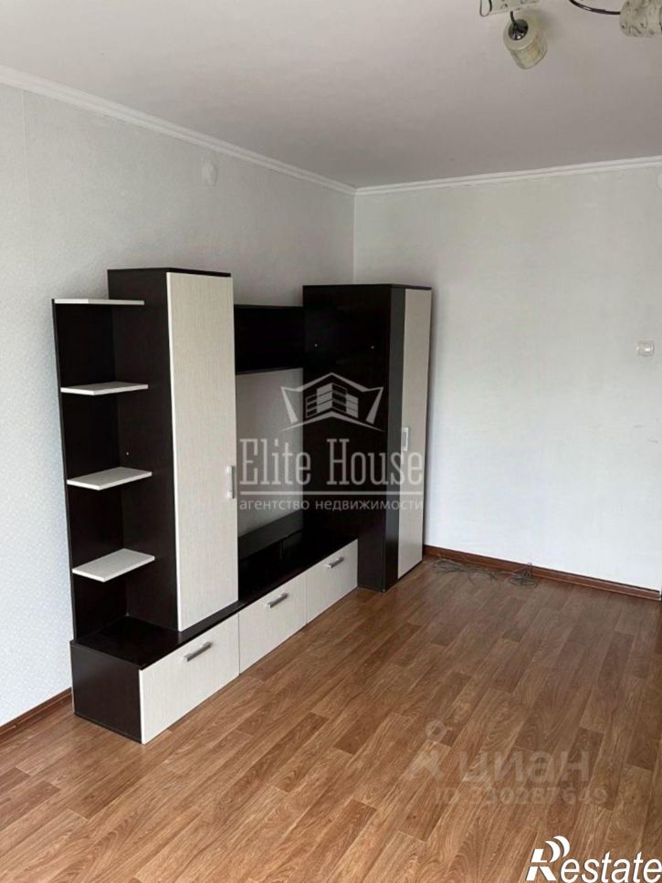 1-комн квартира улица Петра Тарасова, 27,  д. 27