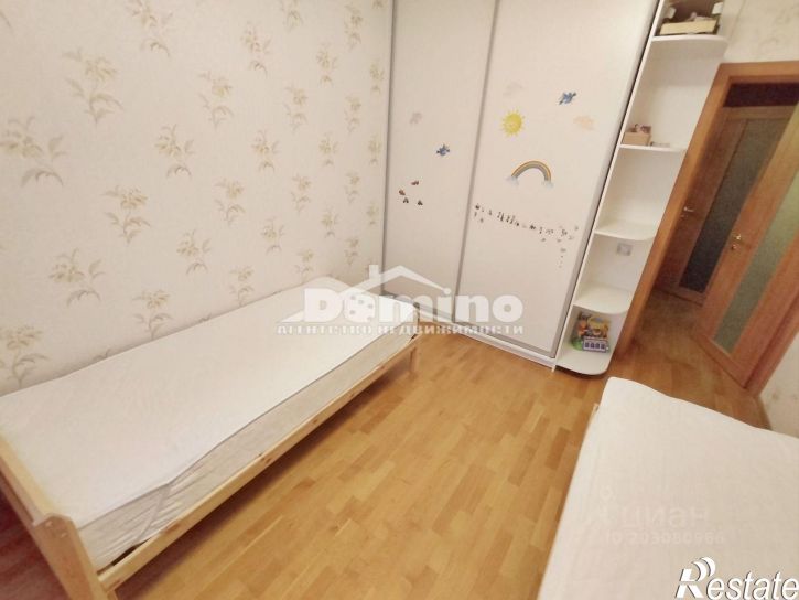 3-комн квартира улица Баррикад, 10,  д. 10