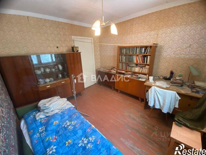 4-комн квартира улица Баррикад, 157,  д. 157