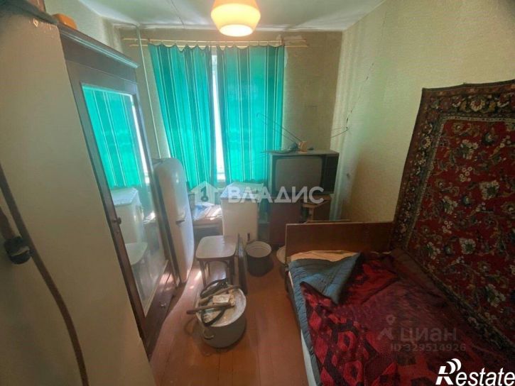 4-комн квартира улица Баррикад, 157,  д. 157