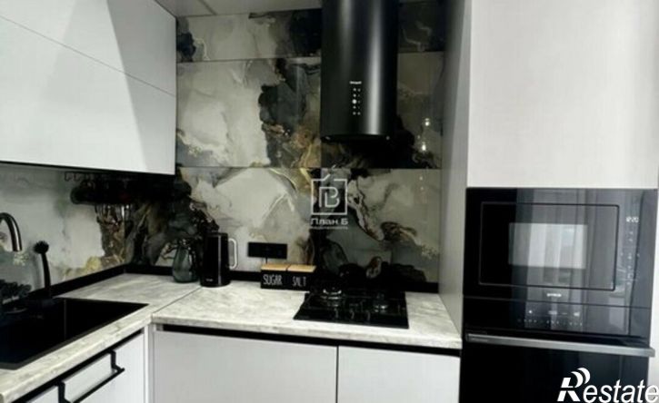 2-комн квартира ул Космонавта Комарова, 53,  д. 53