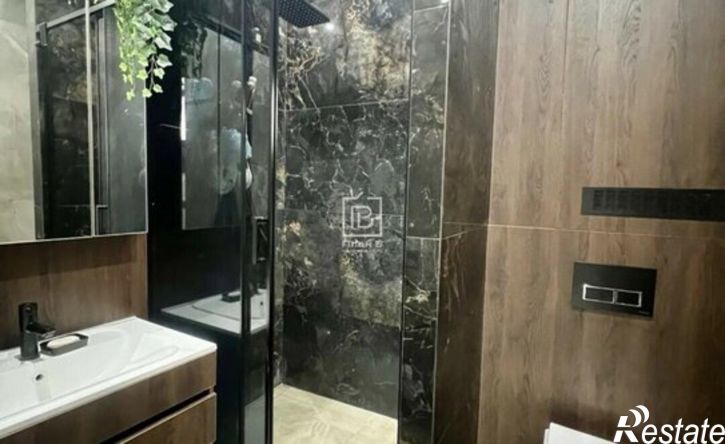 2-комн квартира ул Космонавта Комарова, 53,  д. 53