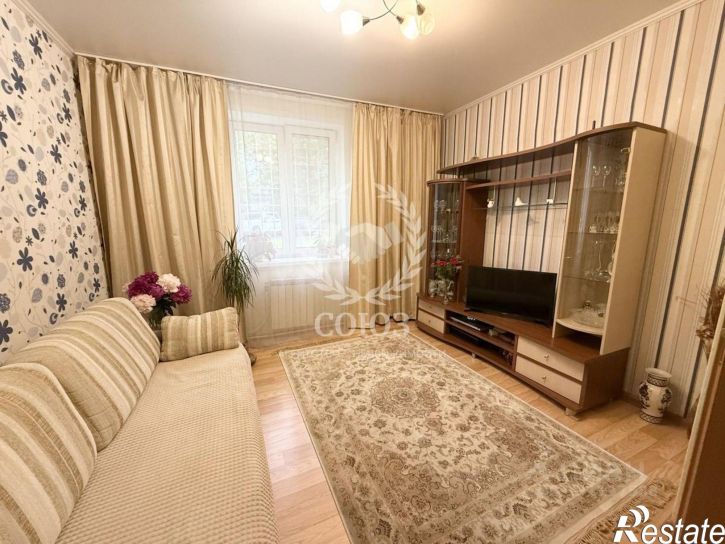 2-комн квартира улица Поле Свободы, 18В,  д. 18В