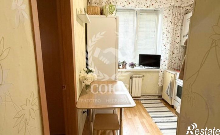 2-комн квартира улица Поле Свободы, 18В,  д. 18В