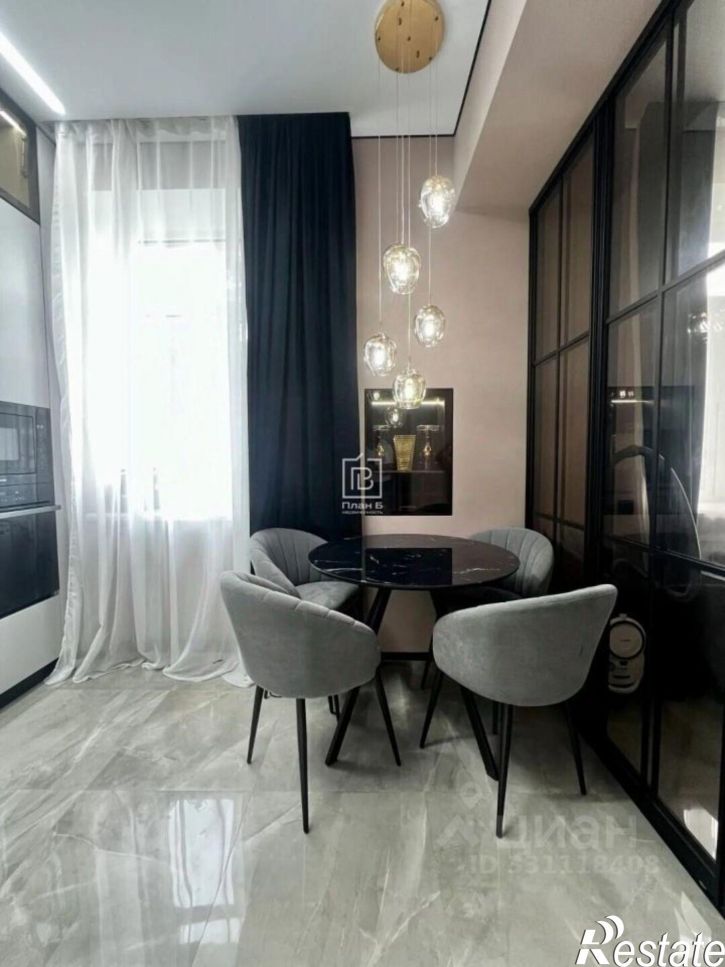 2-комн квартира ул Космонавта Комарова, 53,  д. 53