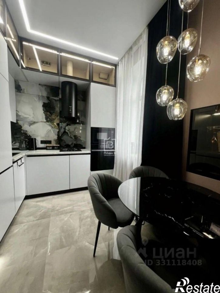 2-комн квартира ул Космонавта Комарова, 53,  д. 53
