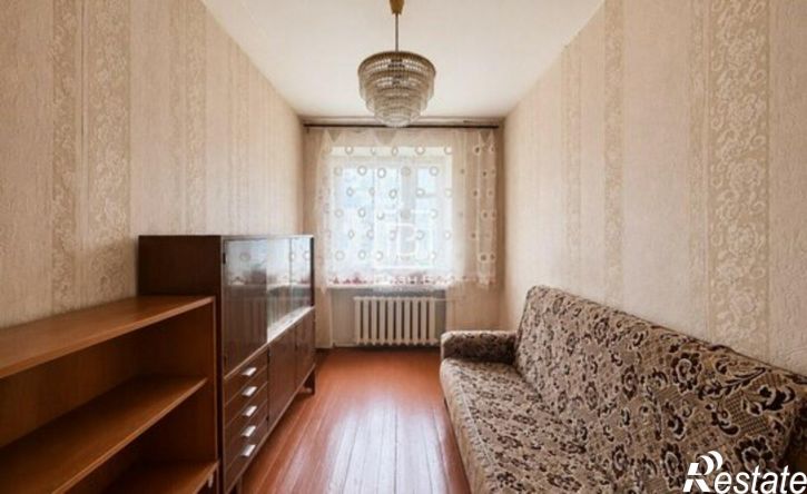 3-комн квартира улица Космонавта Комарова, 45,  д. 45