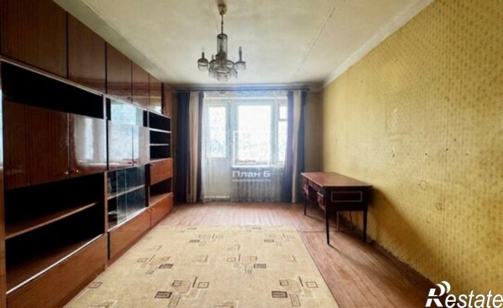3-комн квартира улица Космонавта Комарова, 45,  д. 45