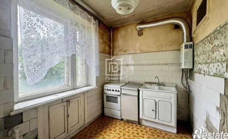 3-комн квартира улица Космонавта Комарова, 45,  д. 45