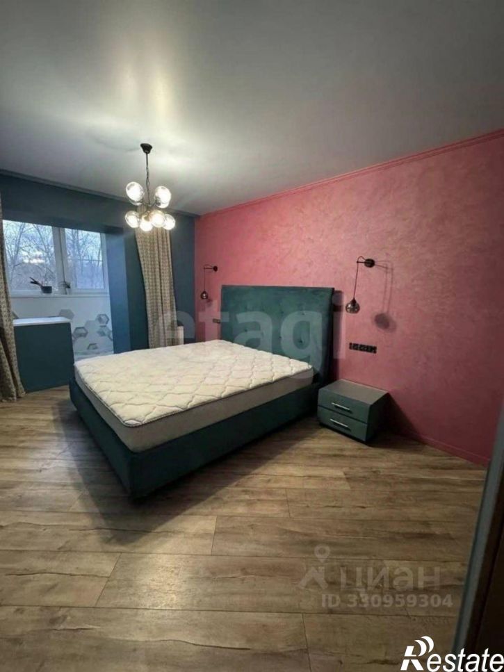 2-комн квартира улица Поле Свободы, 105,  д. 105