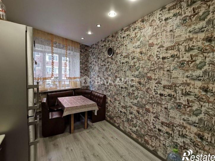 3-комн квартира улица Георгия Димитрова, 24,  д. 24