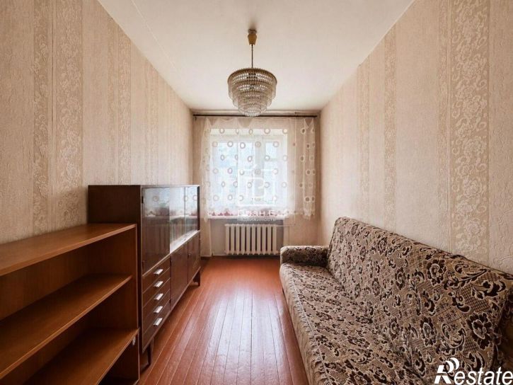3-комн квартира ул Космонавта Комарова, 45,  д. 45