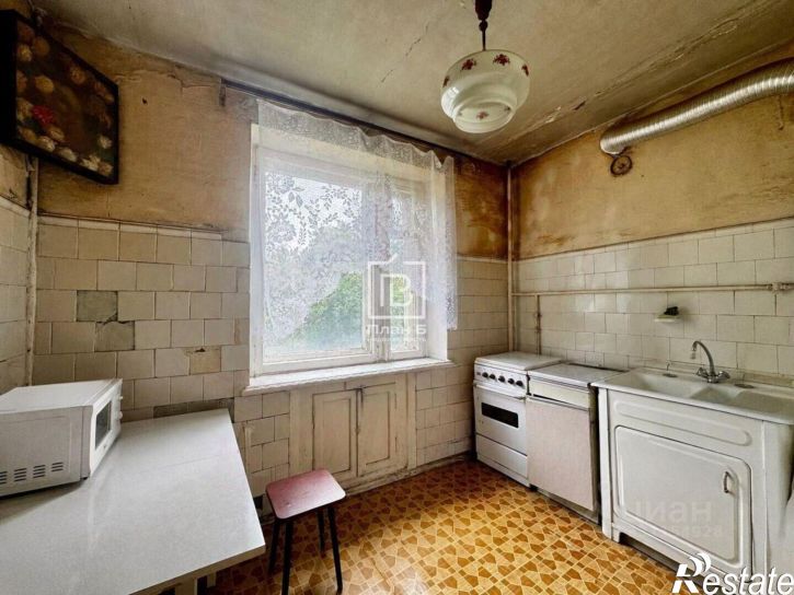 3-комн квартира ул Космонавта Комарова, 45,  д. 45