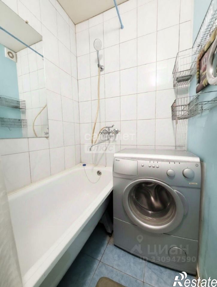2-комн квартира улица Константиновых, 9,  д. 9