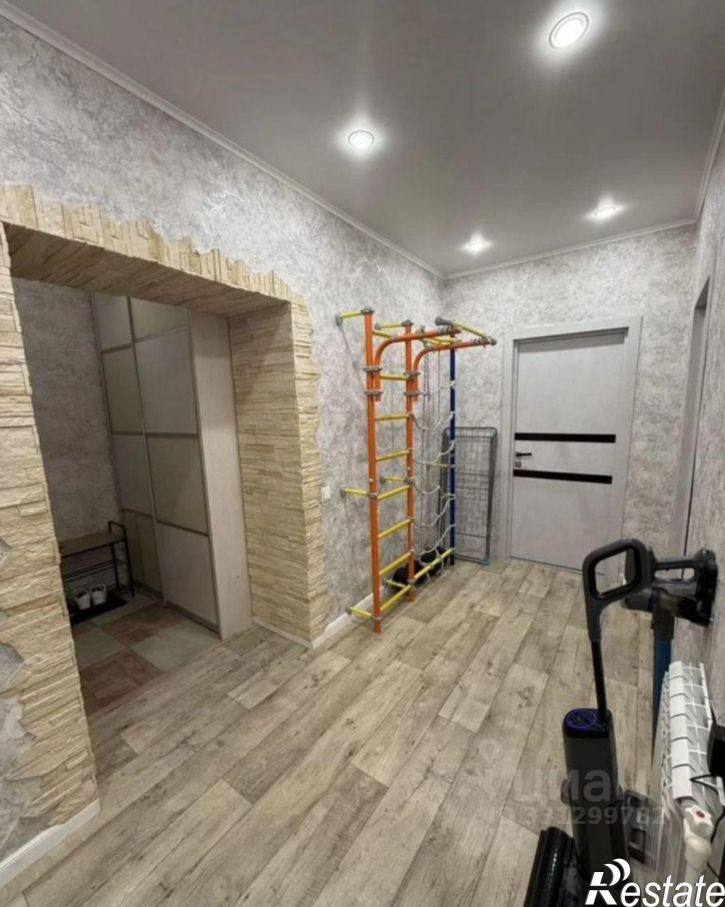 2-комн квартира Хрустальная улица, 60Б,  д. 60Б