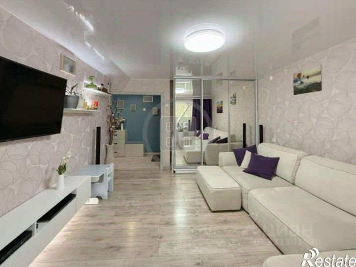 3-комн квартира улица Постовалова, 10,  д. 10