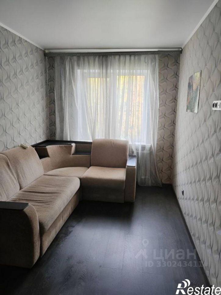 3-комн квартира Строительная улица, 11,  д. 11