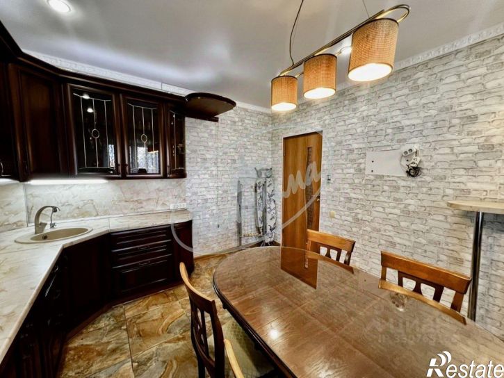 2-комн квартира улица Генерала Попова, 11/1,  д. 11/1