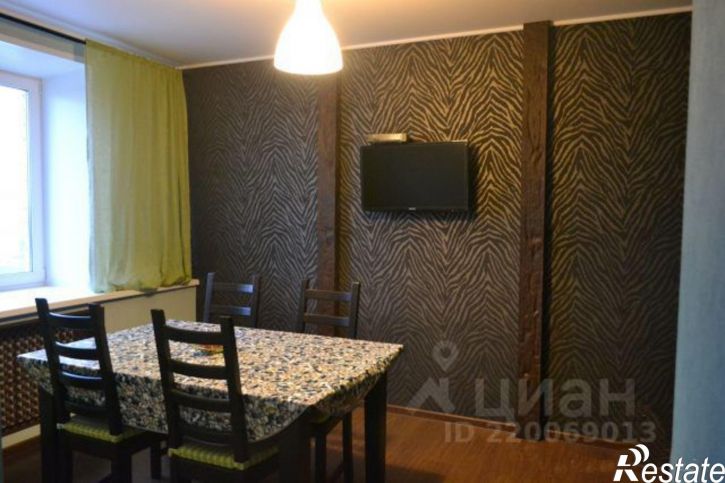 4-комн квартира пер Труда, 4,  д. 4