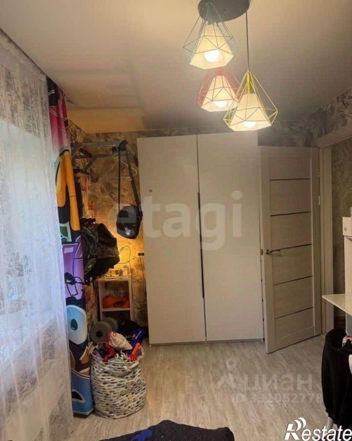 3-комн квартира улица Гурьянова, 13,  д. 13