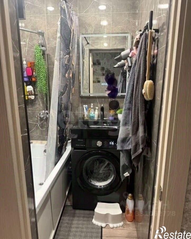 3-комн квартира улица Гурьянова, 13,  д. 13