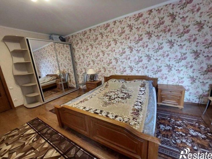 2-комн квартира ул Космонавта Комарова, 26,  д. 26